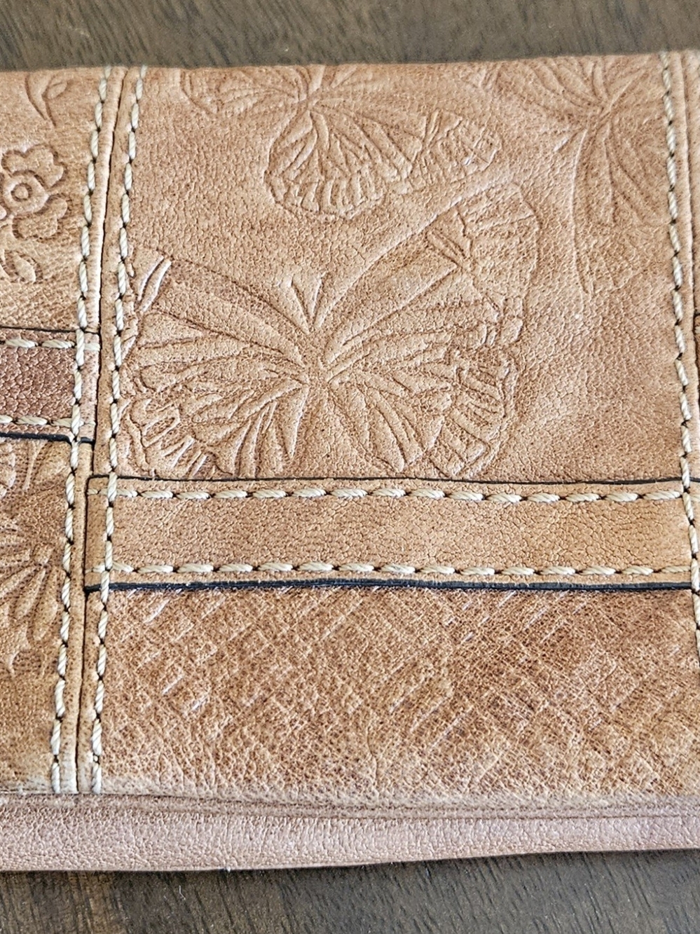 Fossil Leather Floral-Embossed Shoulder Bag And Wallet in Brown - Picture 6 of 9